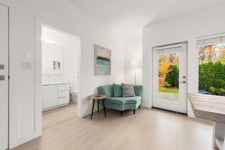 3 3595 Salal Drive North Vancouver, BC - 14