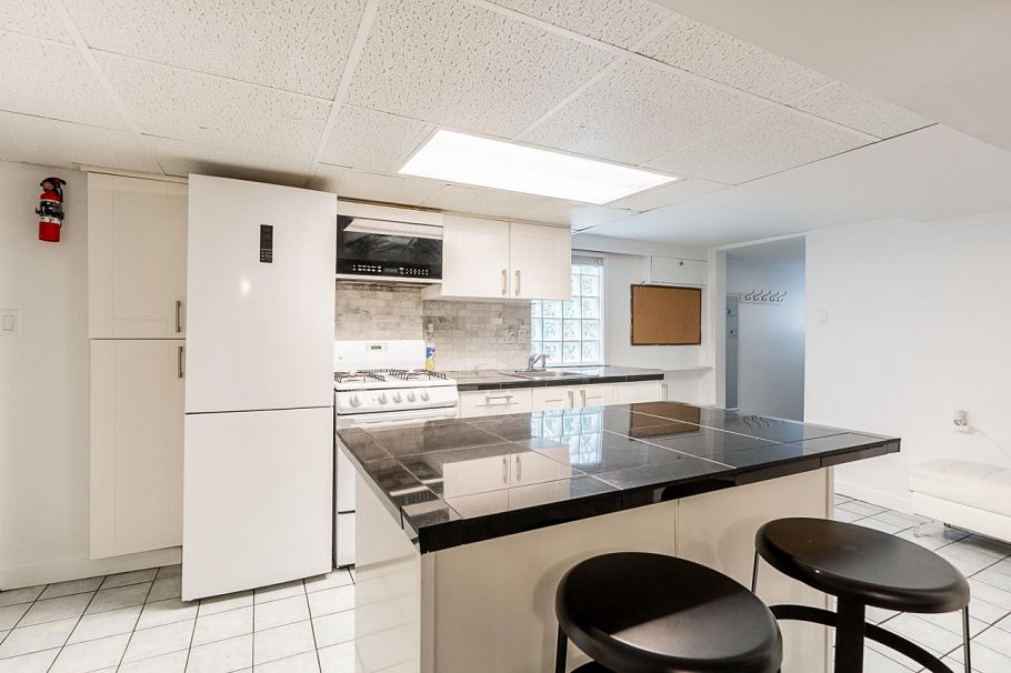 1620 Mclean Drive Vancouver, BC - 28