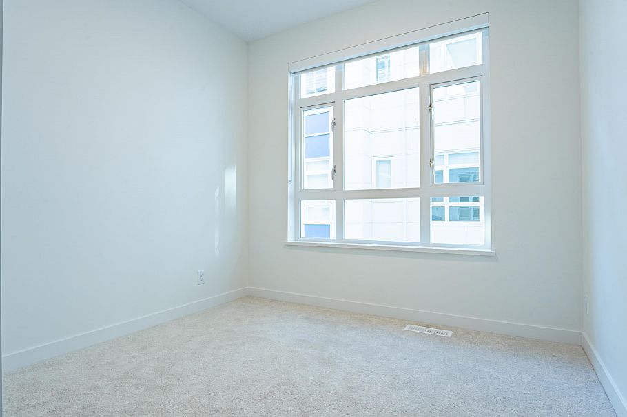 30 10333 River Drive Richmond, BC - 12