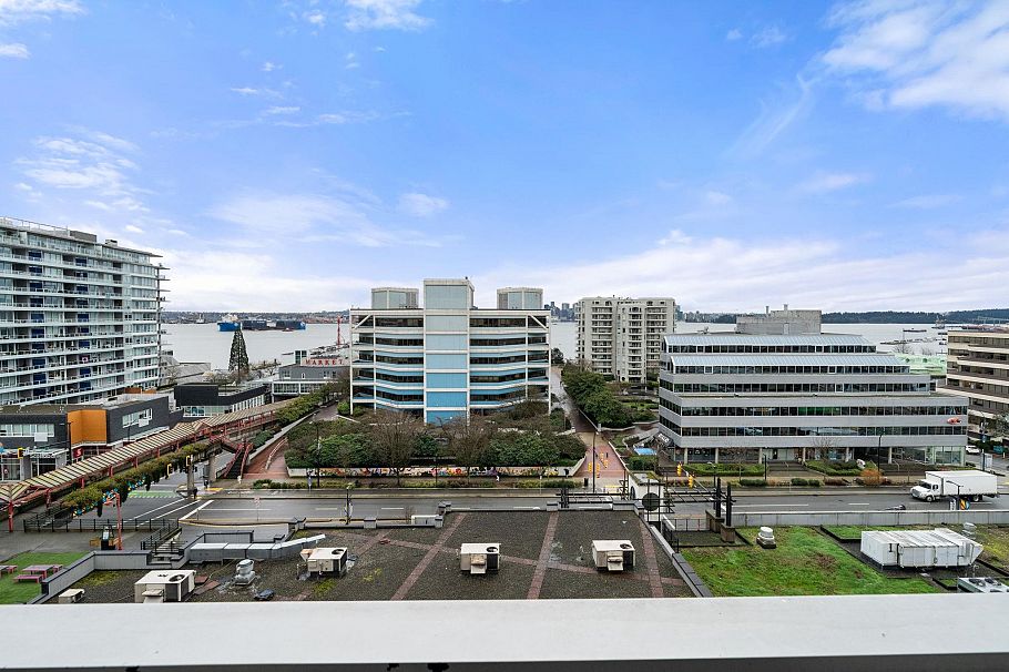 704 155 W 1st Street North Vancouver, BC - 12