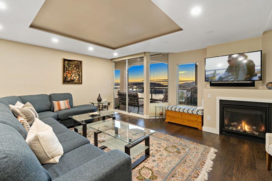 609 168 Chadwick Court North Vancouver, BC - 2