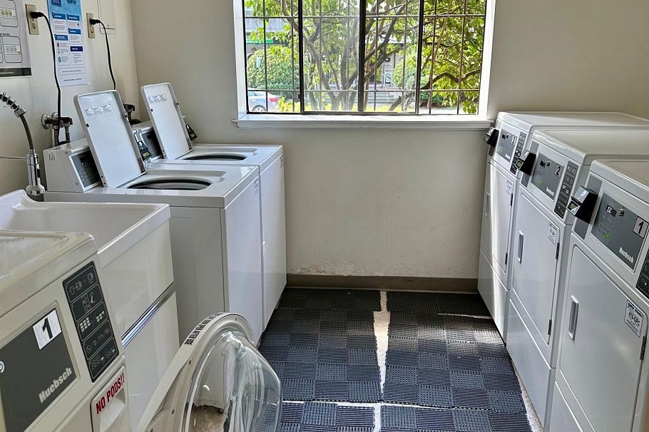 302 170 E 3rd Street North Vancouver, BC - 24