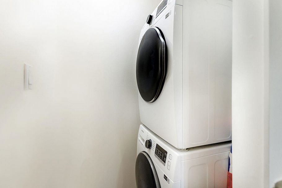 204 155 E 3rd Street North Vancouver, BC - 20