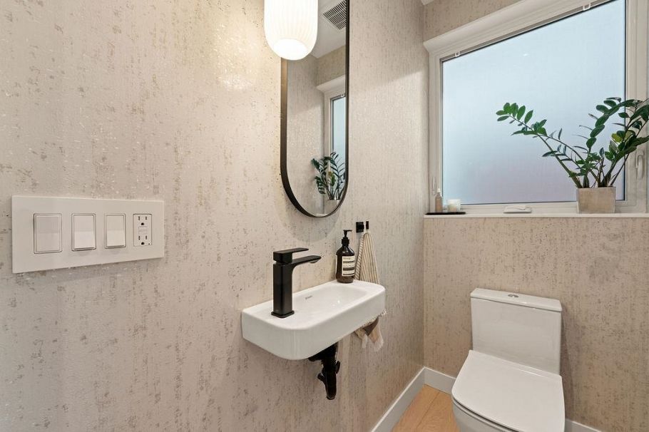 529 E 17th Avenue Vancouver, BC - 16