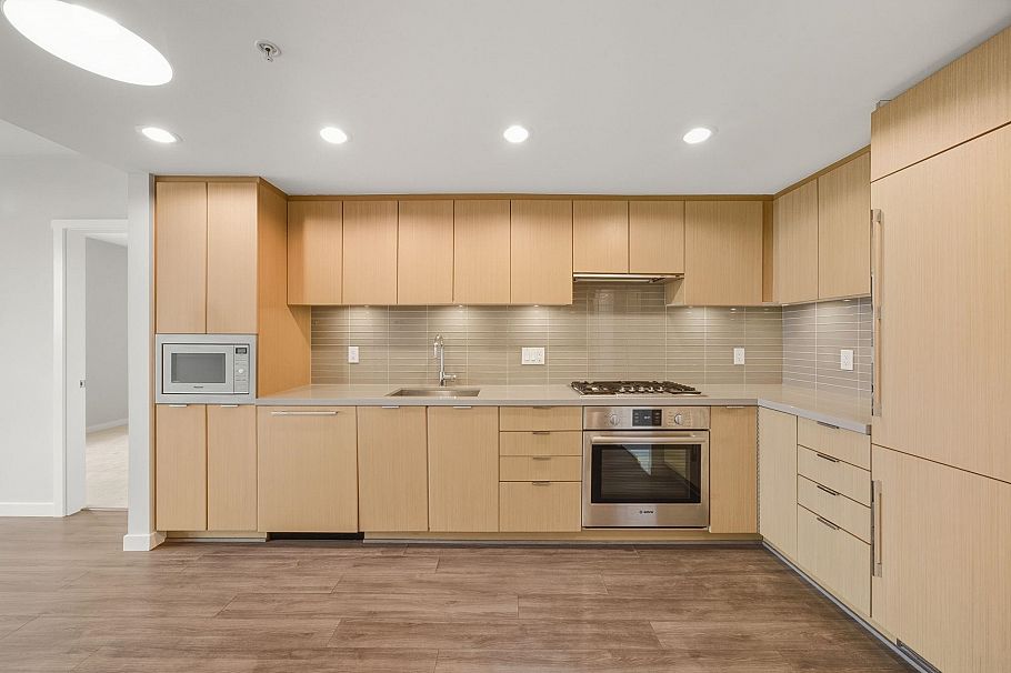 715 8333 Sweet Avenue Richmond, BC - 3