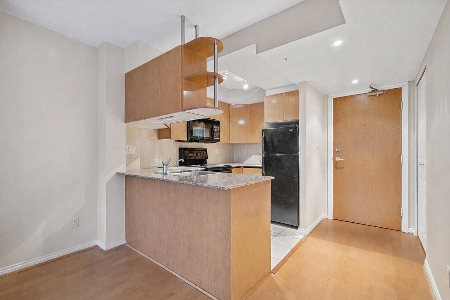 2602 1189 Howe Street Vancouver, BC - 18