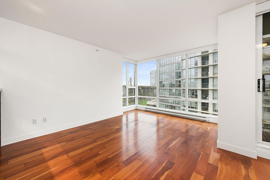 808 1495 Richards Street Vancouver, BC - 4