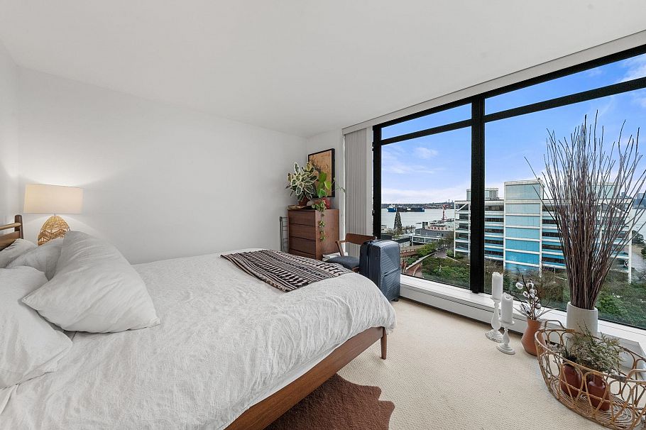 704 155 W 1st Street North Vancouver, BC - 7