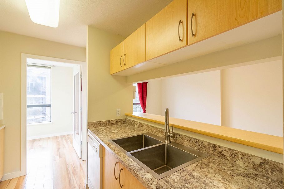 305 3588 Crowley Drive Vancouver, BC - 8