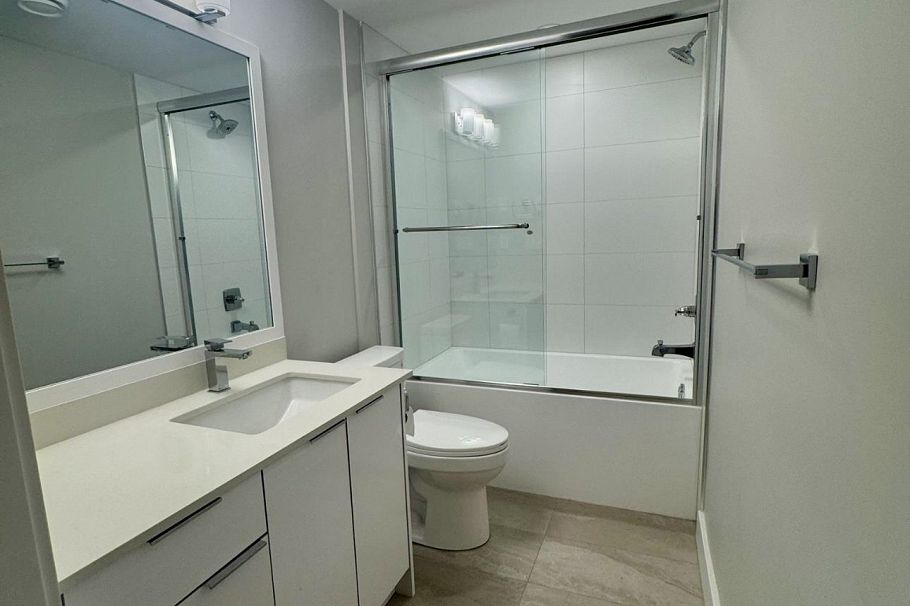 302 3050 Kingsway Road Vancouver, BC - 9