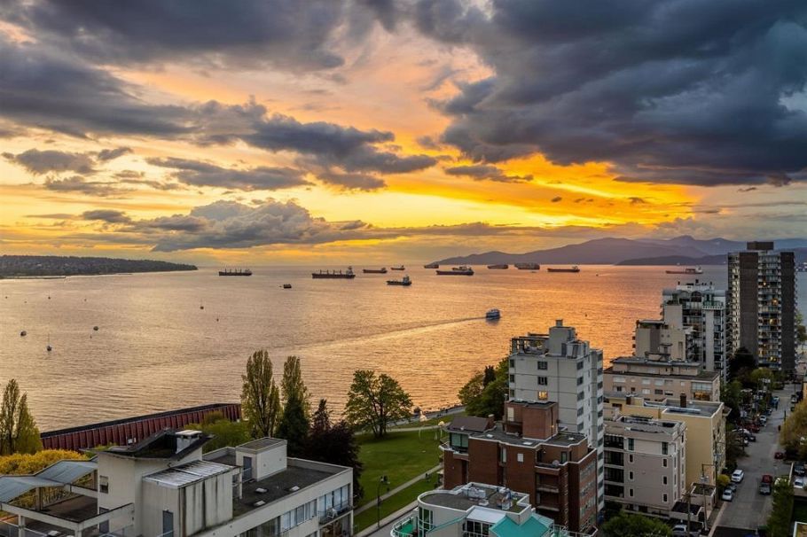 2106 1330 Harwood Vancouver, BC - 3