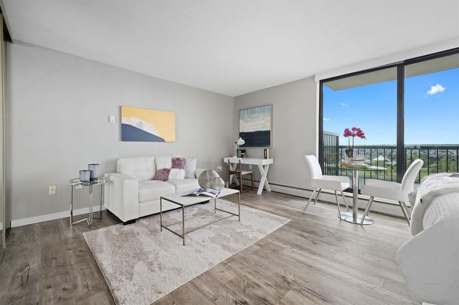 2106 1330 Harwood Vancouver, BC - 4