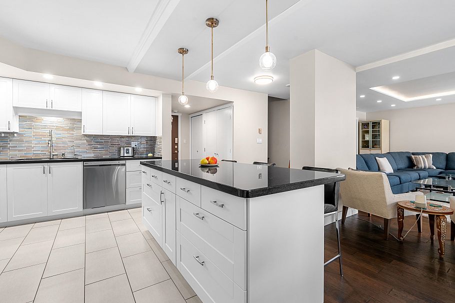 609 168 Chadwick Court North Vancouver, BC - 10