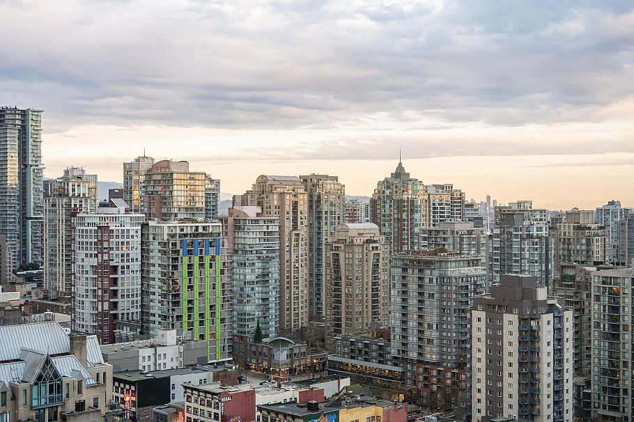 2602 1189 Howe Street Vancouver, BC - 11