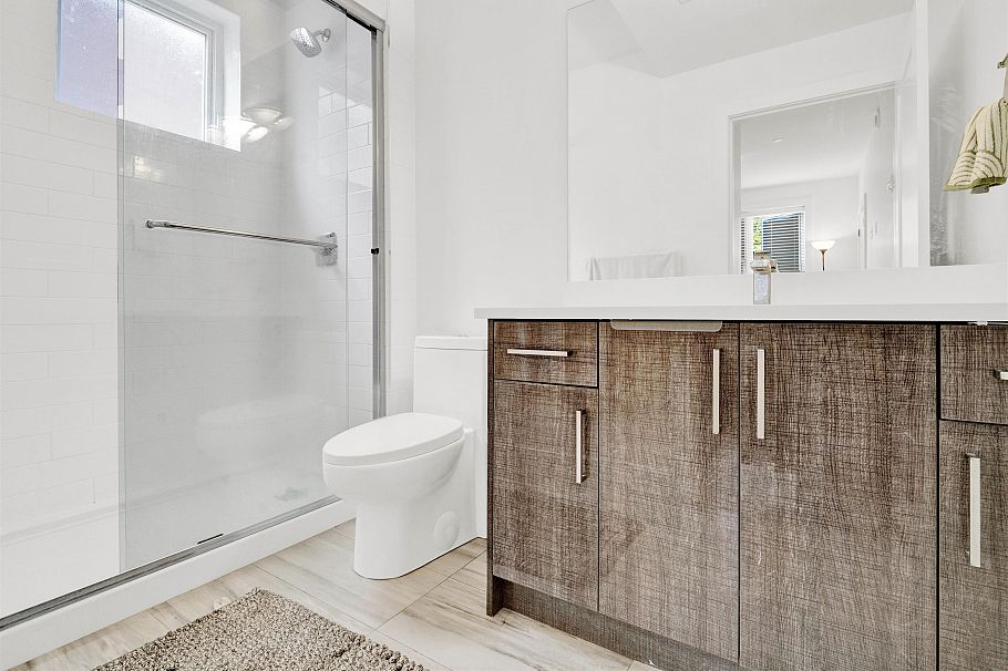 2743 Duke Street Vancouver, BC - 12