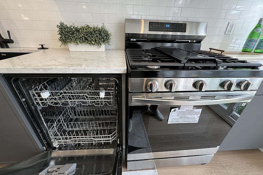 3534 W 17th Avenue Vancouver, BC - 27