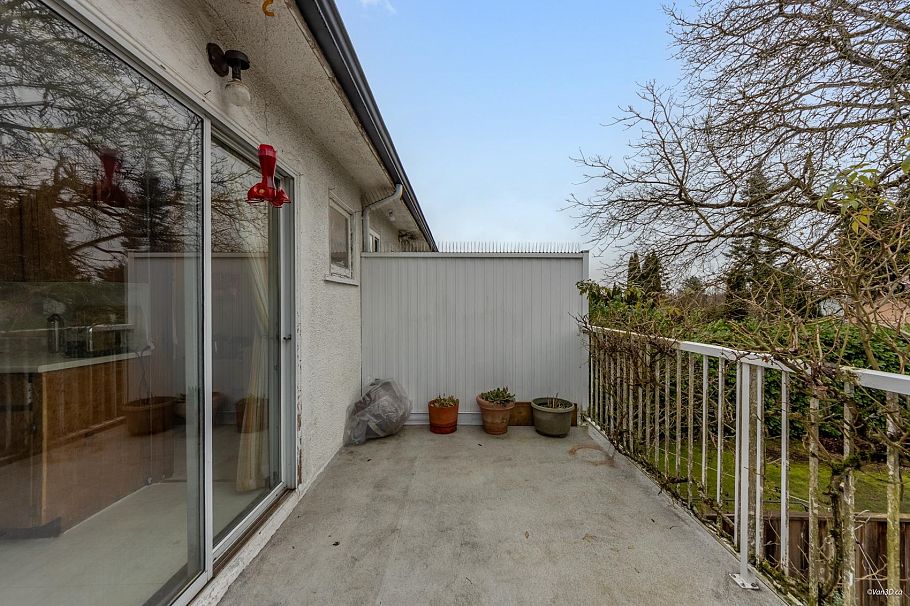 308 E King Edward Avenue Vancouver, BC - 16