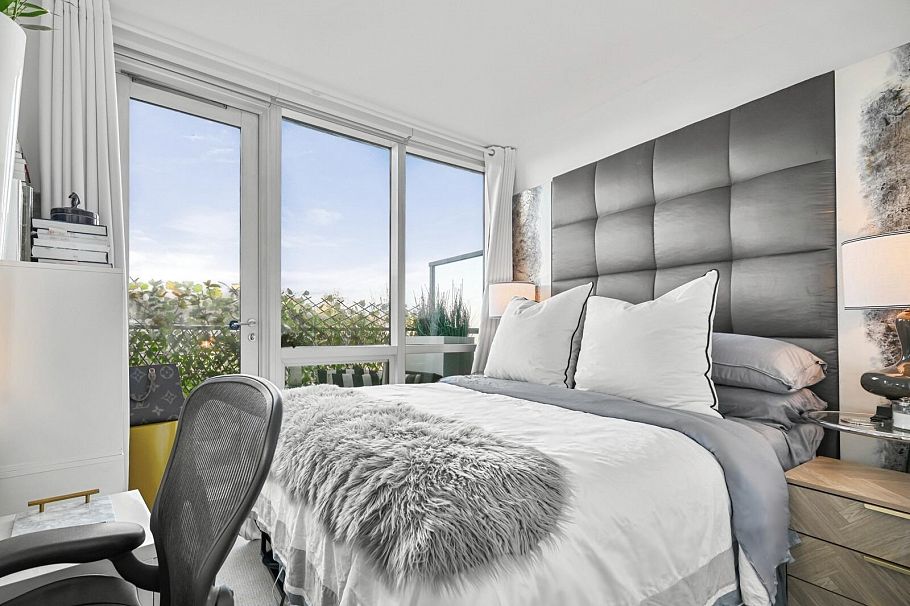 803 8555 Granville Street Vancouver, BC - 10