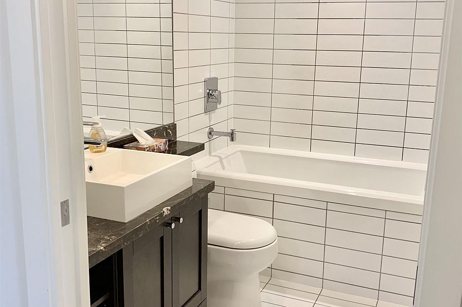 211 4818 Eldorado Mews Vancouver, BC - 5