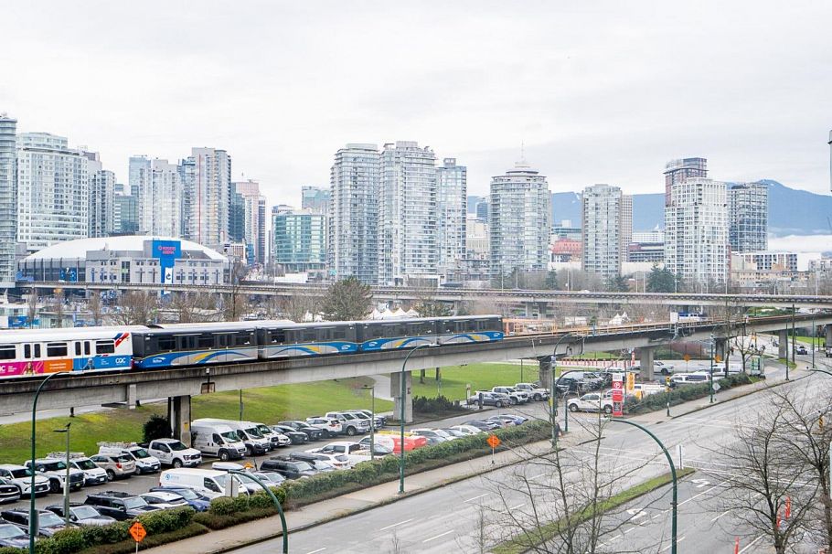 403 1188 Quebec Street Vancouver, BC - 3