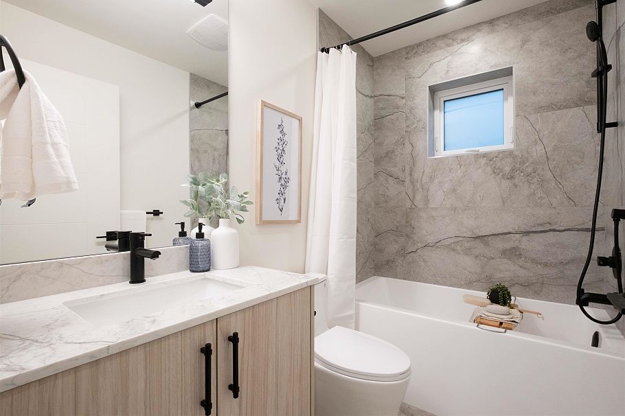 2665 E Pender Street Vancouver, BC - 15