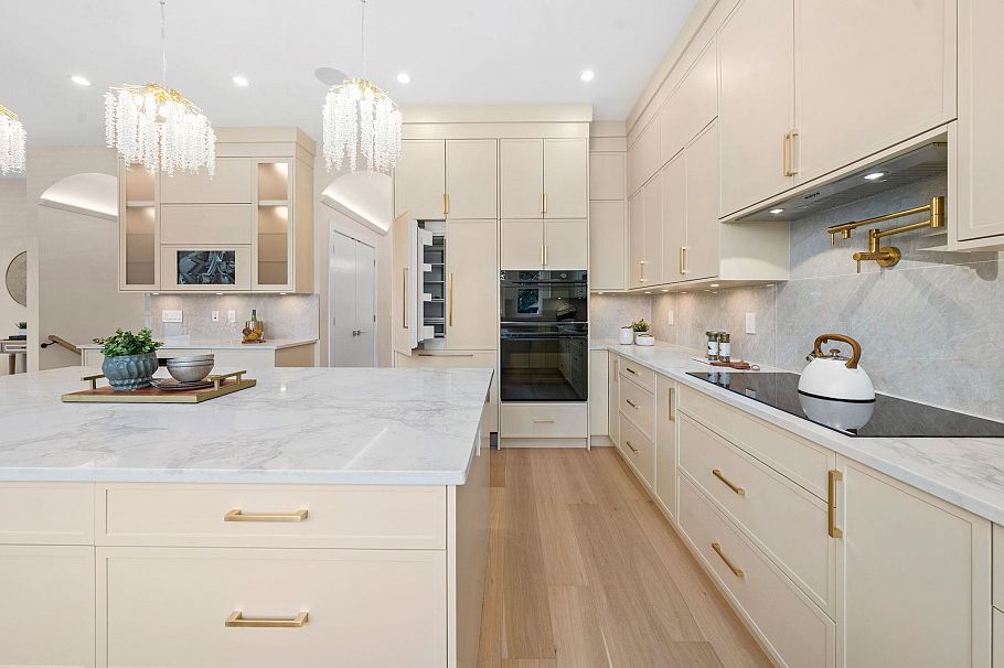 361 E 22nd Street North Vancouver, BC - 12