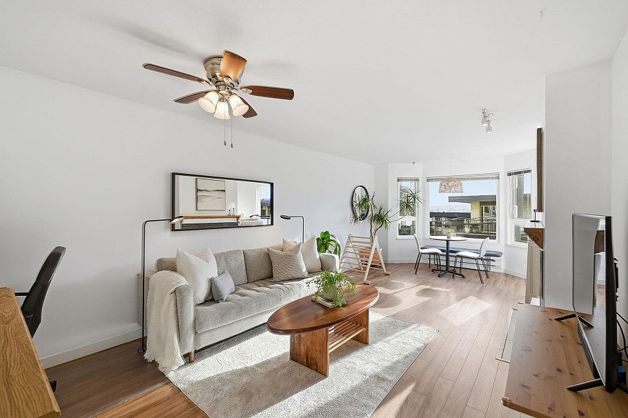 204 315 E 3rd Street North Vancouver, BC - 4