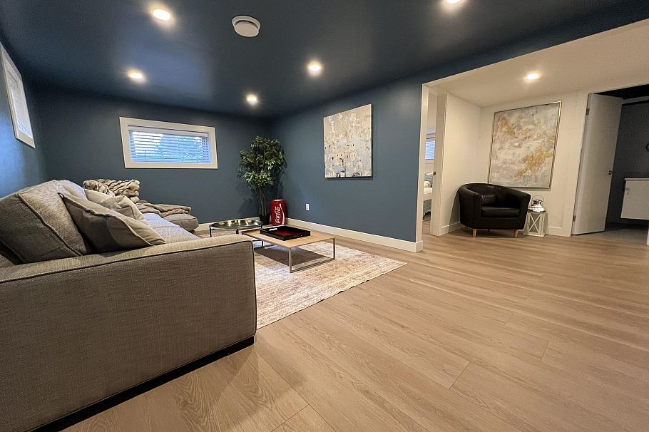 3534 W 17th Avenue Vancouver, BC - 22