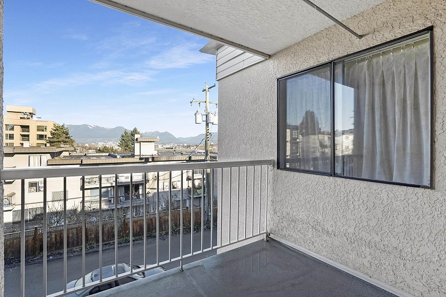 303 975 E Broadway Vancouver, BC - 24