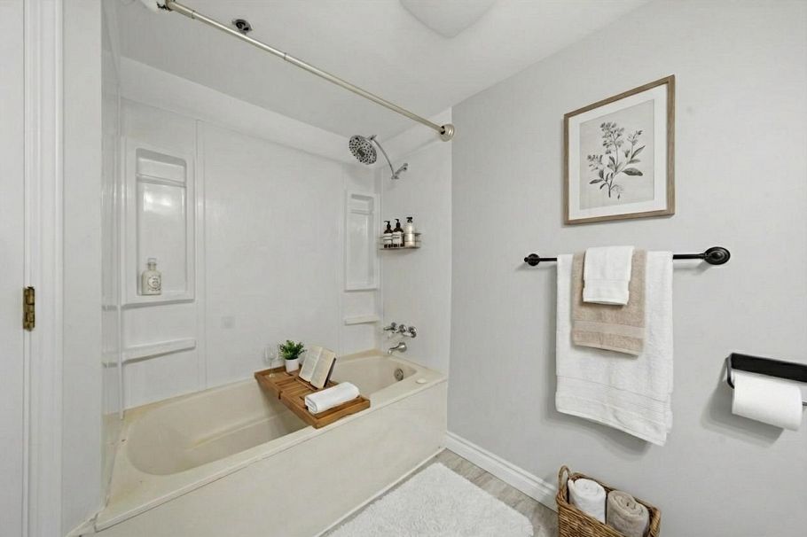 303 1433 E 1st Avenue Vancouver, BC - 16