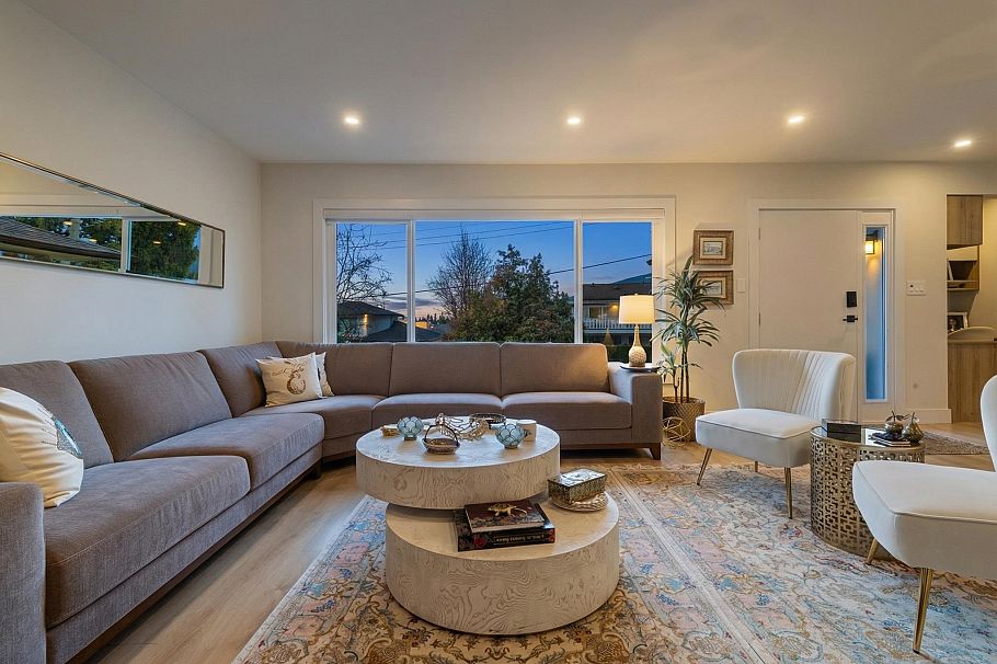 3950 Trenton Place North Vancouver, BC - 2