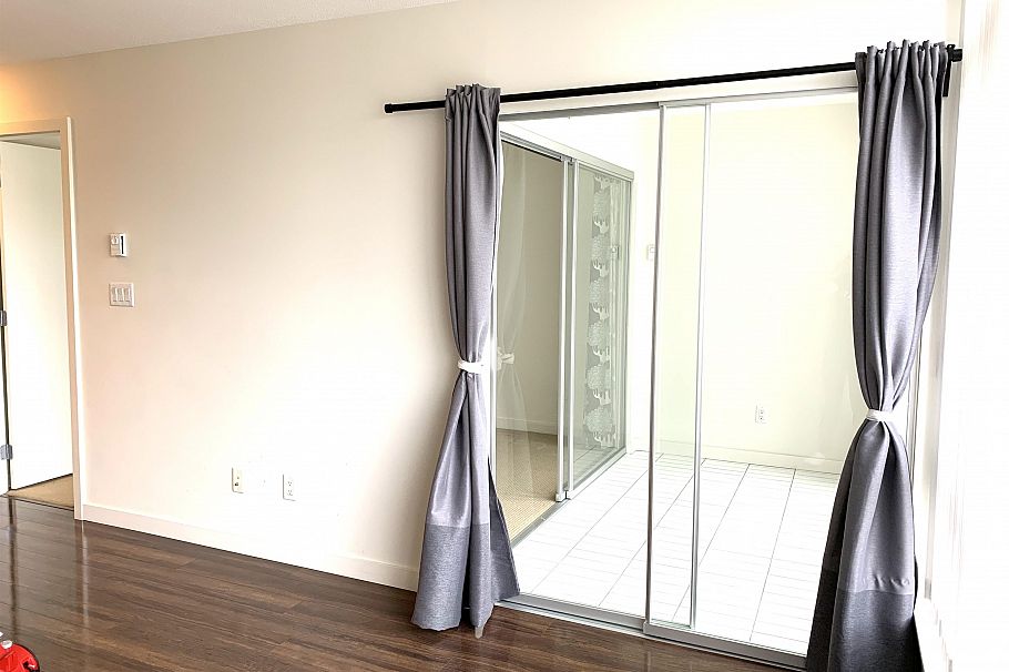 211 4818 Eldorado Mews Vancouver, BC - 2