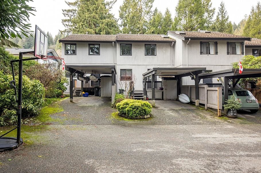2060 Deep Cove Crescent North Vancouver, BC - 34