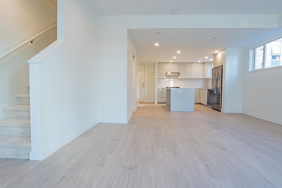 30 10333 River Drive Richmond, BC - 7