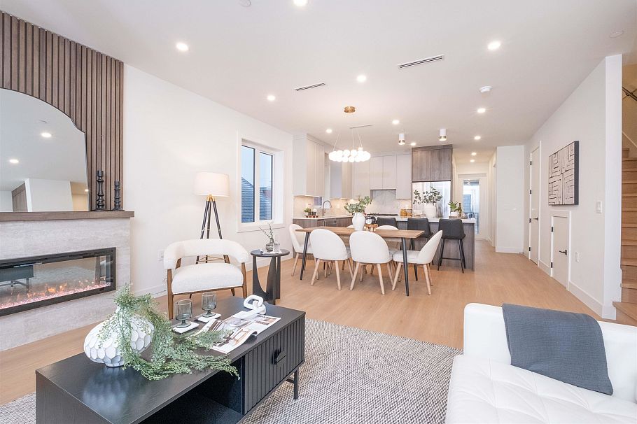 2 2667 E Pender Street Vancouver, BC - 6