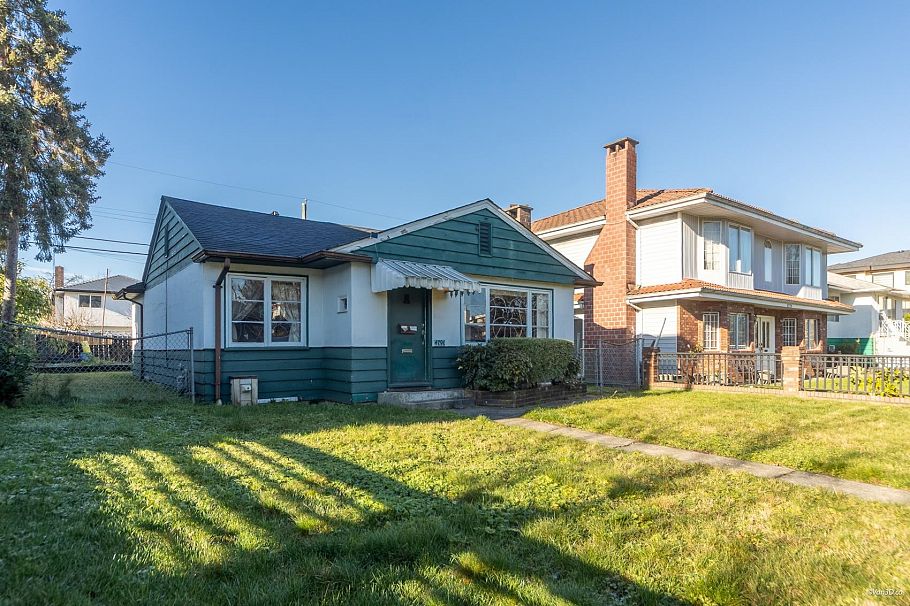4791 Culloden Street Vancouver, BC - 1