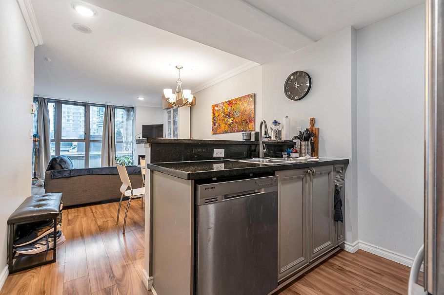 502 928 Richards Street Vancouver, BC - 6