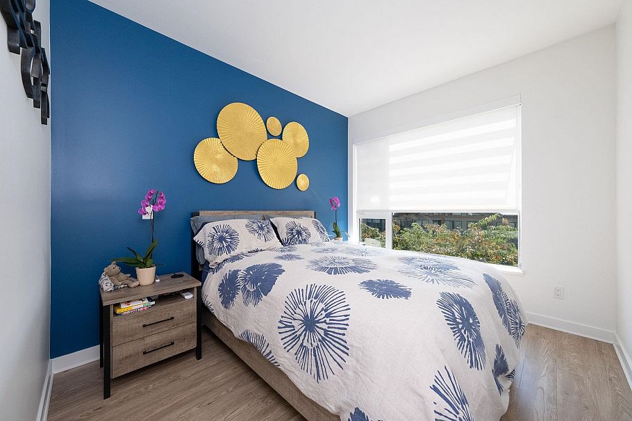 404 1061 Marine Drive North Vancouver, BC - 11