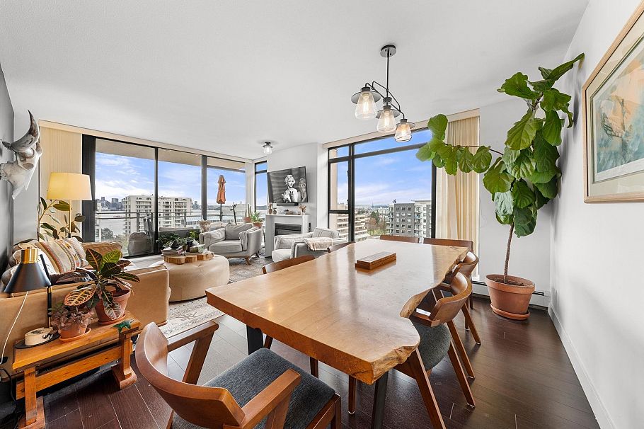 704 155 W 1st Street North Vancouver, BC - 2