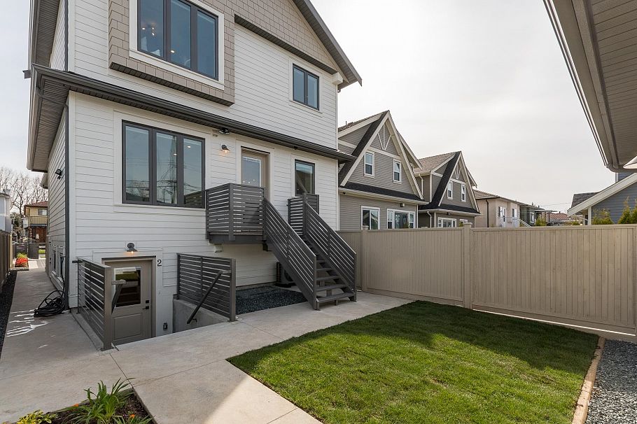 1 2263 E 35th Avenue Vancouver, BC - 28