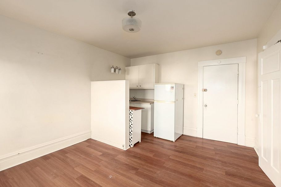 236 W 12th Avenue Vancouver, BC - 8