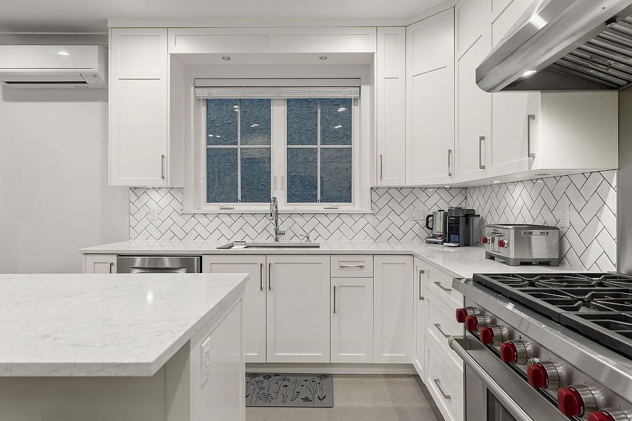 554 E 10th Avenue Vancouver, BC - 13