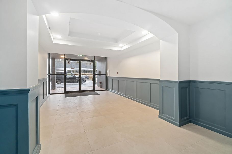 303 2928 Commercial Drive Vancouver, BC - 3