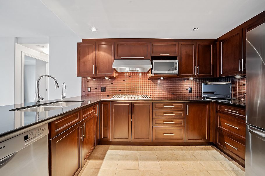 406 535 NICOLA STREET, Vancouver BC V6G 3G2 Vancouver, BC - 3