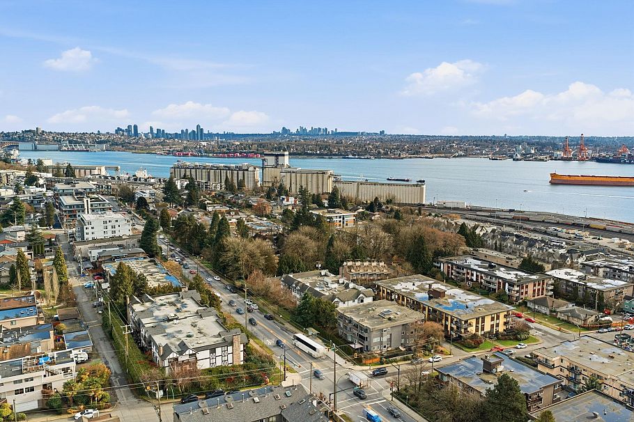 204 315 E 3rd Street North Vancouver, BC - 18