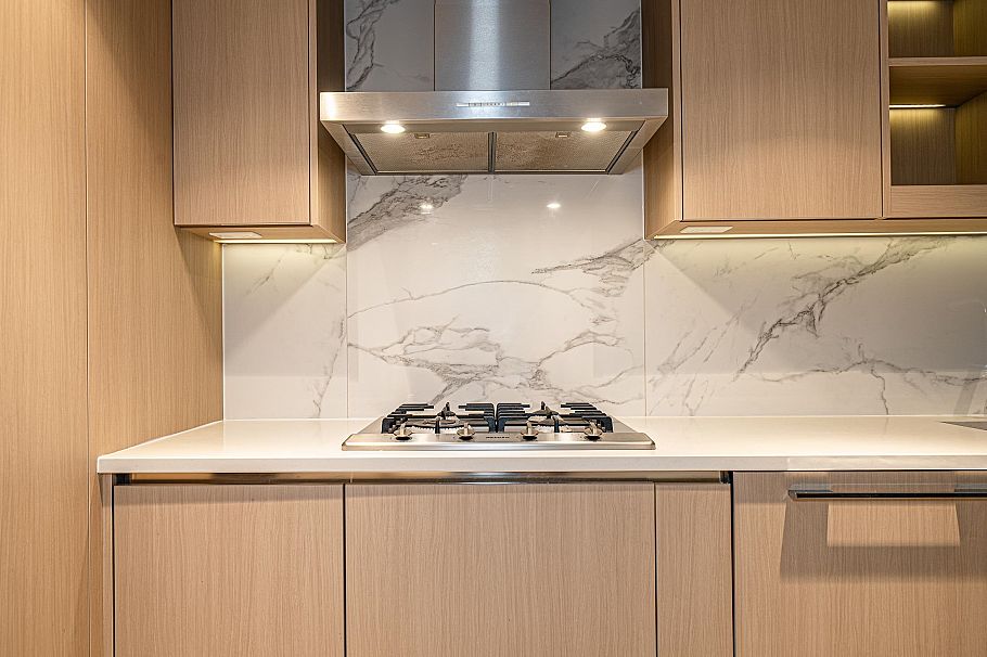 8608 Hazelbridge Way Richmond, BC - 13