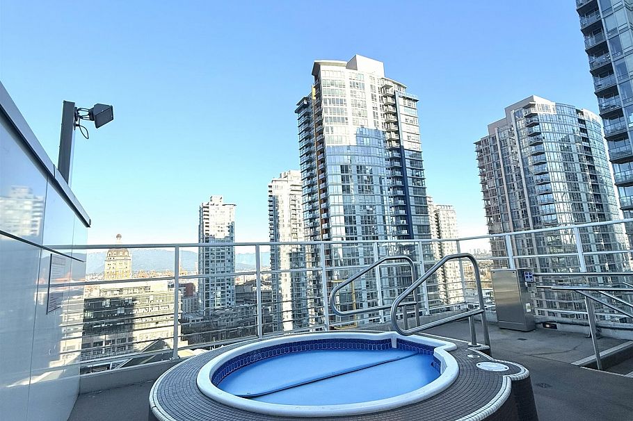 709 161 W Georgia Street Vancouver, BC - 16