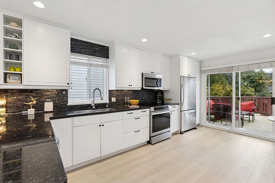 3638 Maginnis Avenue North Vancouver, BC - 15