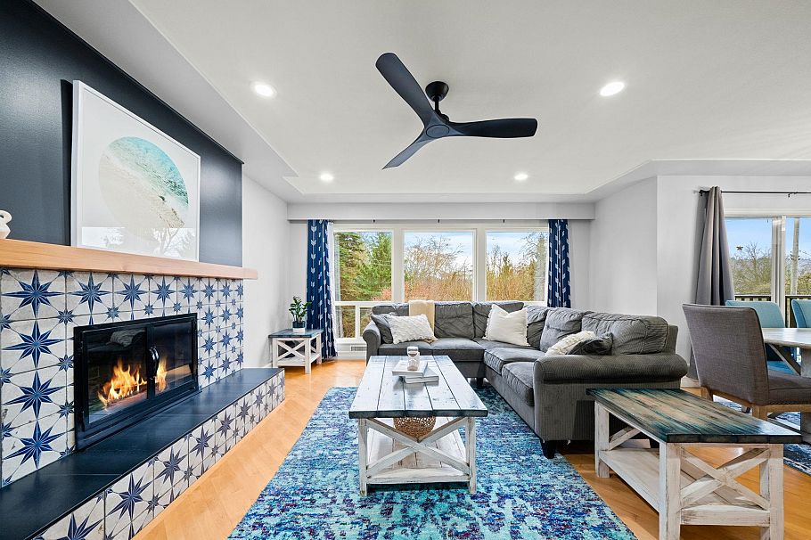 4174 Dollarton Highway North Vancouver, BC - 3