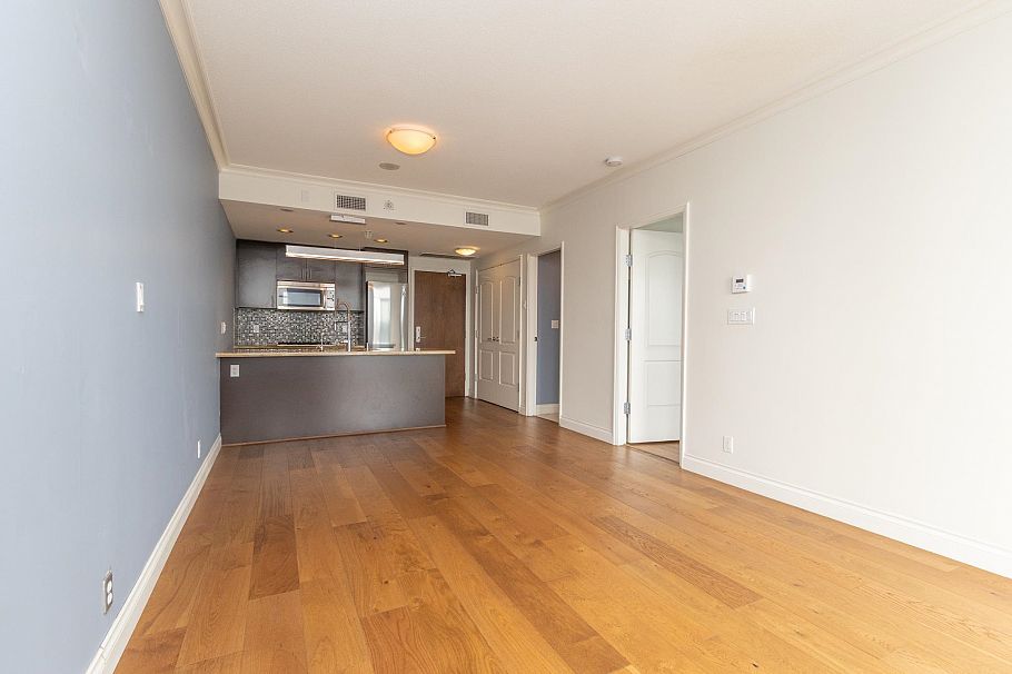 1003 172 Victory Ship Way North Vancouver, BC - 9